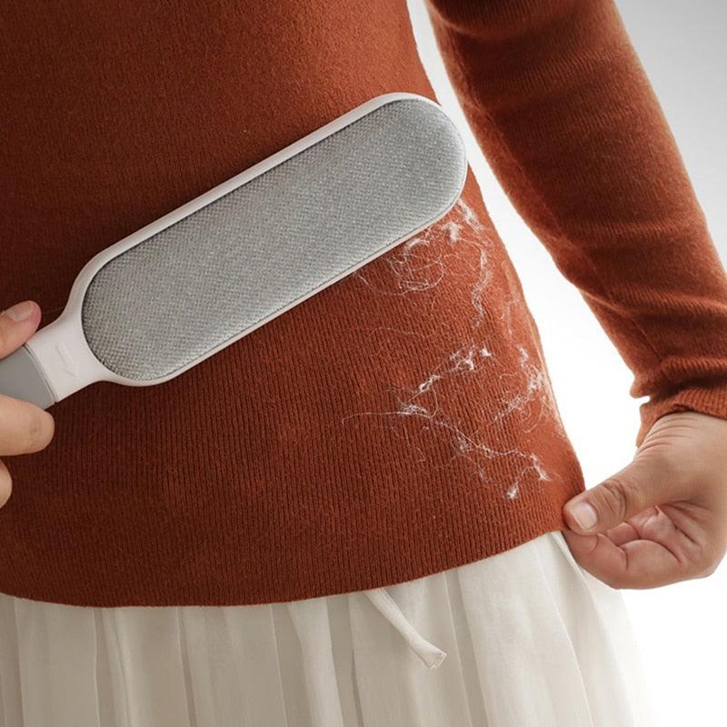 Reusable Pet Hair Remover with Self-Cleaning Base
